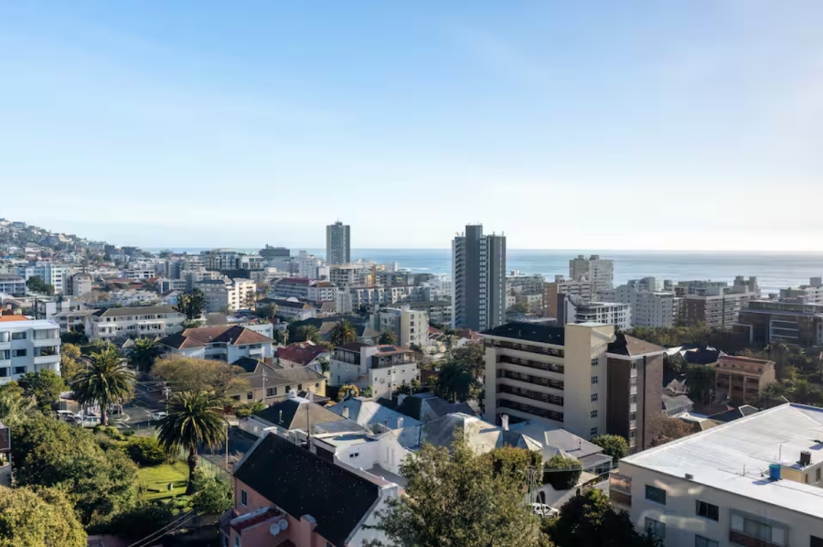2 Bedroom Property for Sale in Sea Point Western Cape